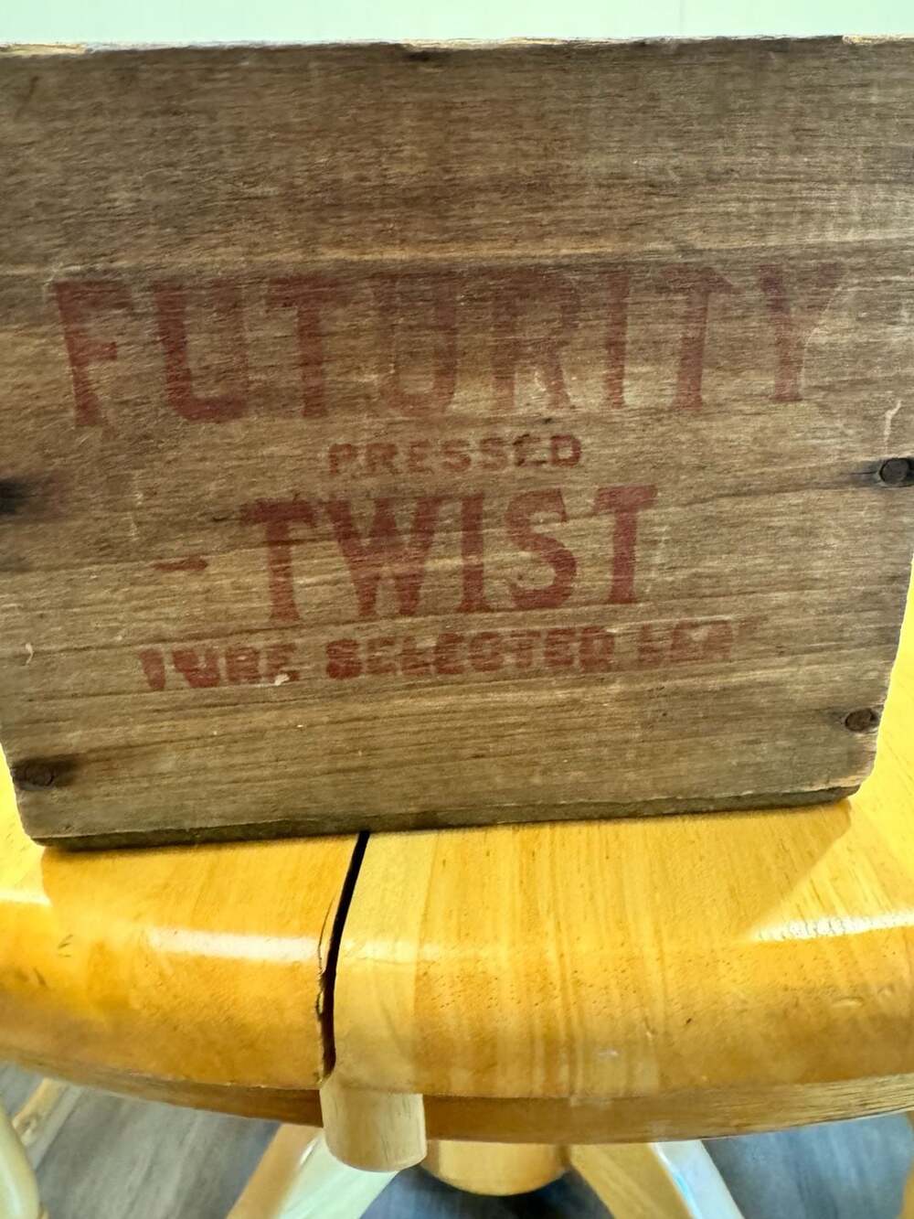 Vintage I.L. Walker Tobacco Co. Futurity Pressed Twist Wooden Crate